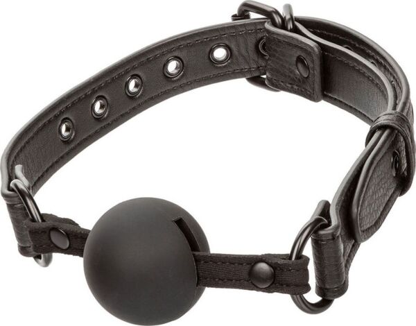 Fekete CalExotics Nocturnal Collection Ball Gag golyós szájpecek szilikongolyóval és csatos pánttal